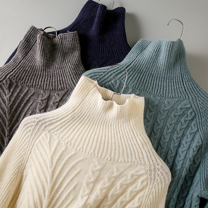 WINSLOW ULTRA-SOFT JACQUARD KNIT TURTLENECK