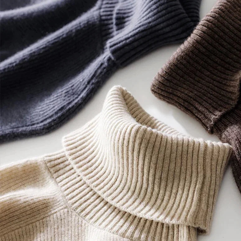 TIMELESS CASHMERE TURTLENECK SWEATER