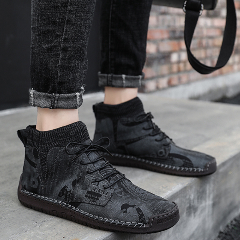 VINTAGE GAZETTE SUEDE BOOTS