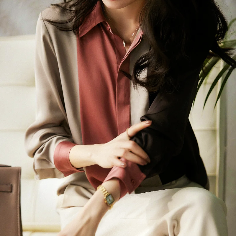 EMELIA LOTUS™ SATIN BLOUSE