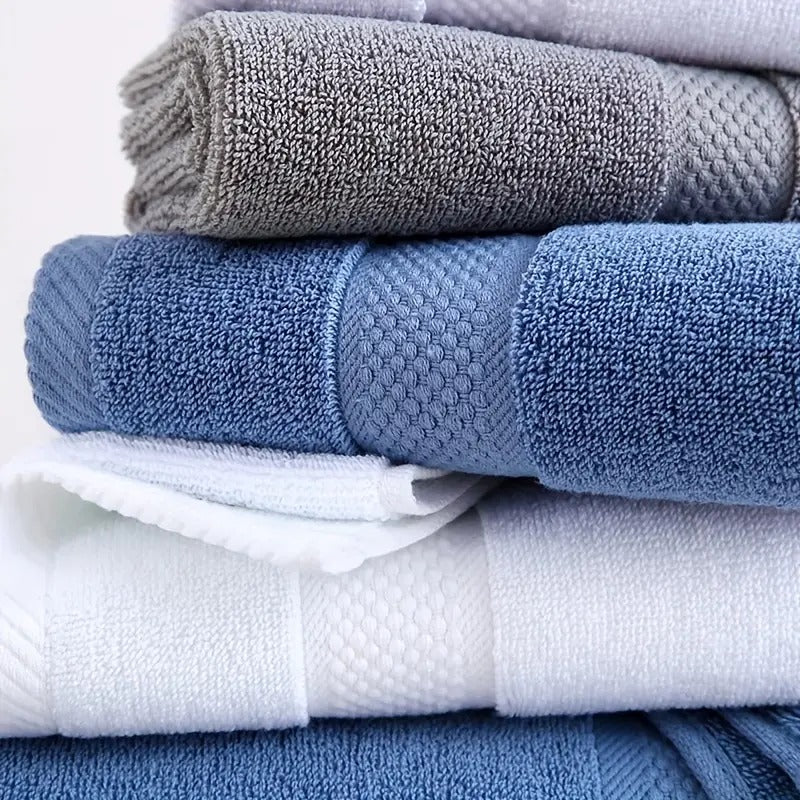 VelvaGlide™️ Silky-Soft Cotton Towel